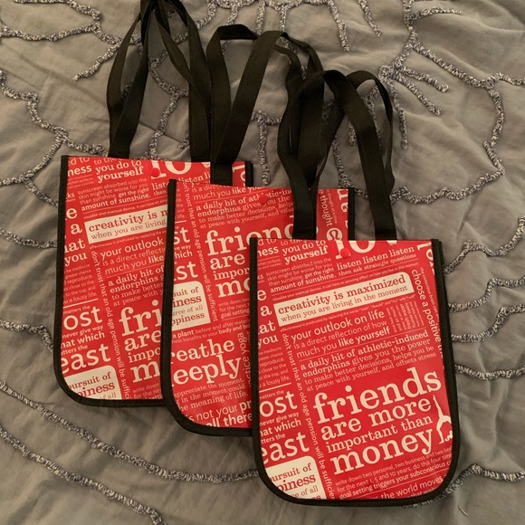 Lululemon (Small) Reusable bag with snap - Picture 1 of 1